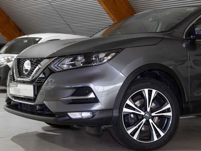 Nissan Qashqai N-Connecta 1.3 DIG-T Panorama Navi 360 Kamera Mehrzonenklima DAB Ambientebeleuch