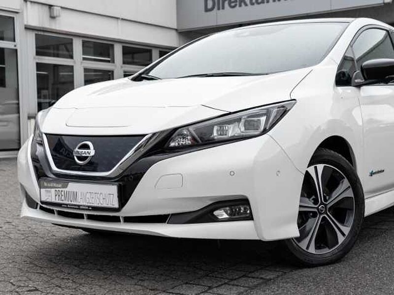 Nissan Leaf Tekna 40 kWh 360 Grad Kamera LED Navi Leder  Bose  Apple CarPlay