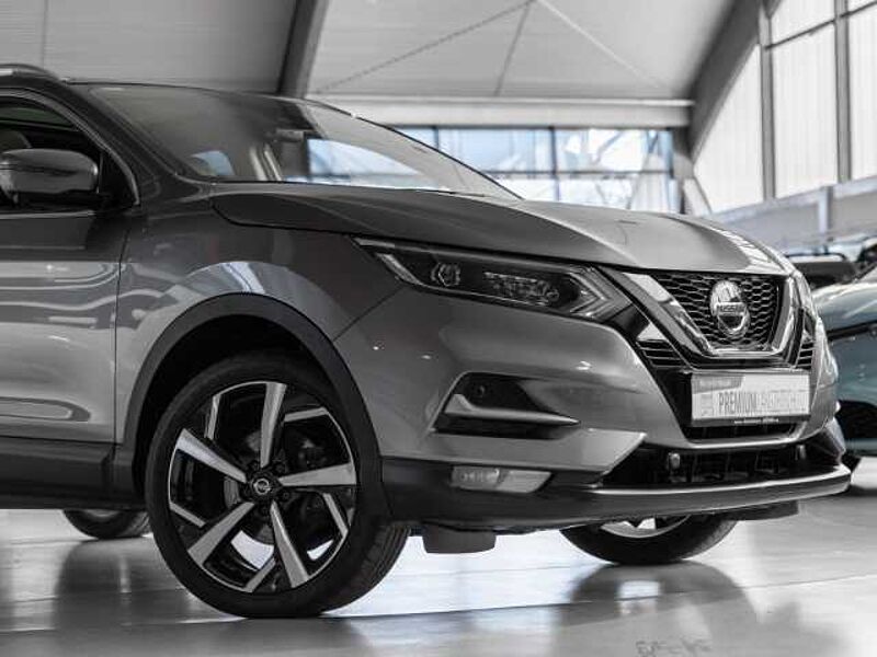 Nissan Qashqai Akari 1.3 DIG-T DCT Klima Leder Navi AHK Glasdach